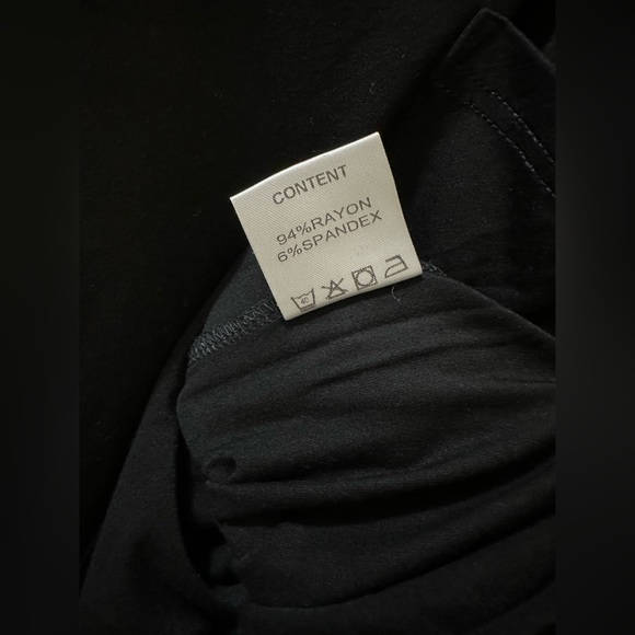 Ellandemm Basic Pocket Tee in Black XS - Picture 6 of 7